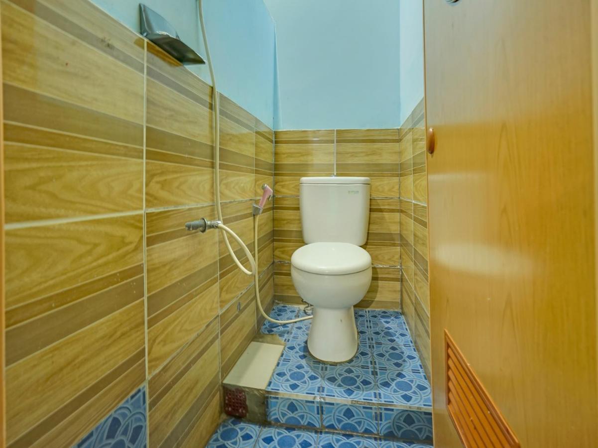 Oyo 90161 Hotel Lendosis Pipa Reja Angkatan 66 Палембанг Экстерьер фото